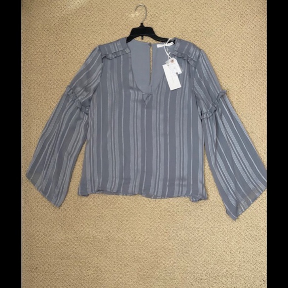 Lush Woman Blouse Grey Color Trumpet Sleeve